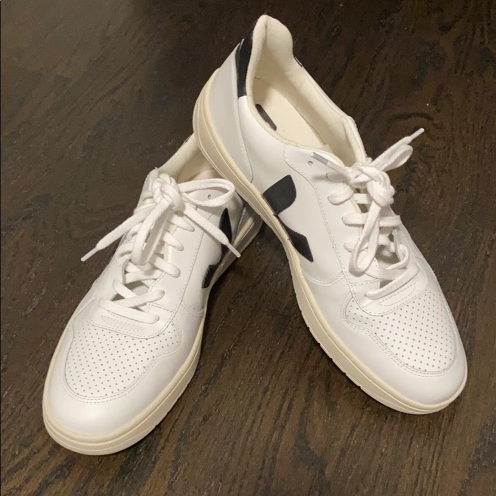 Veja Men’s Sneakers like new